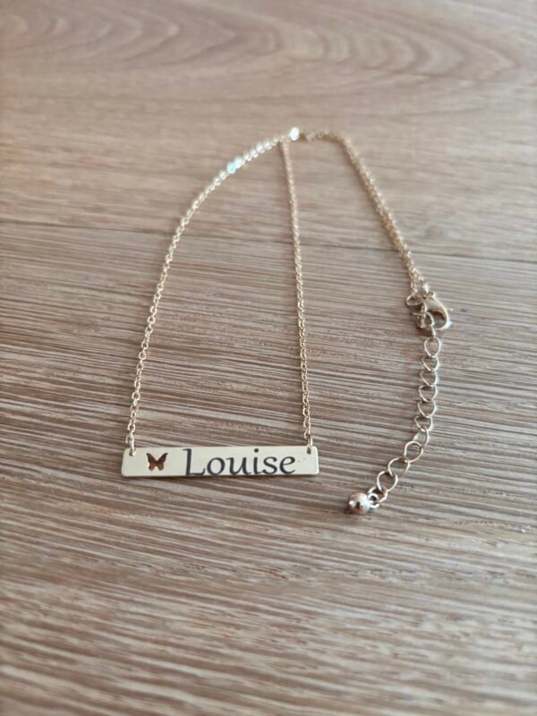 Collier femme avec papillon – Image 2